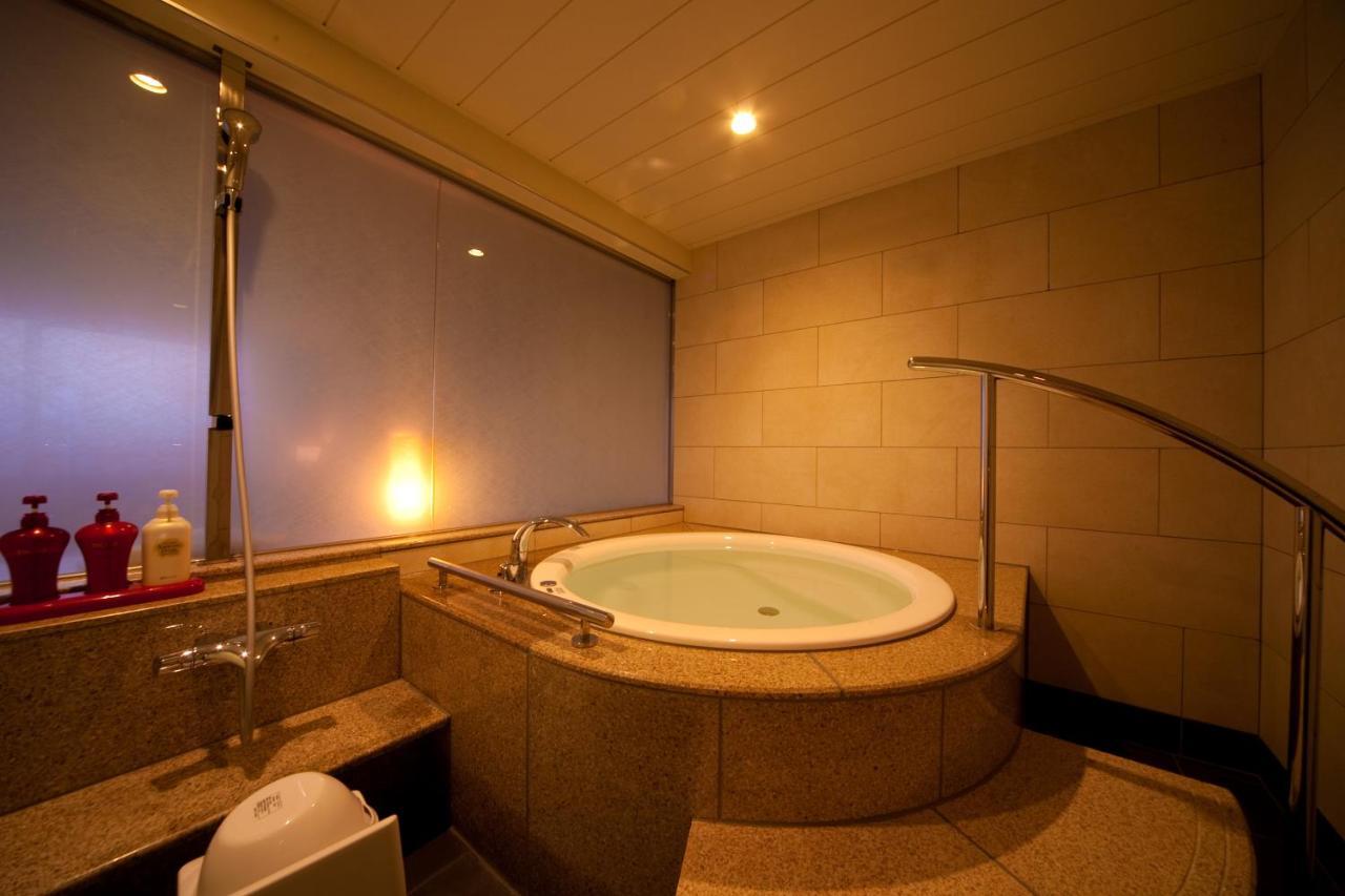קומאמוטו Kikunan Onsen Yubel Hotel מראה חיצוני תמונה