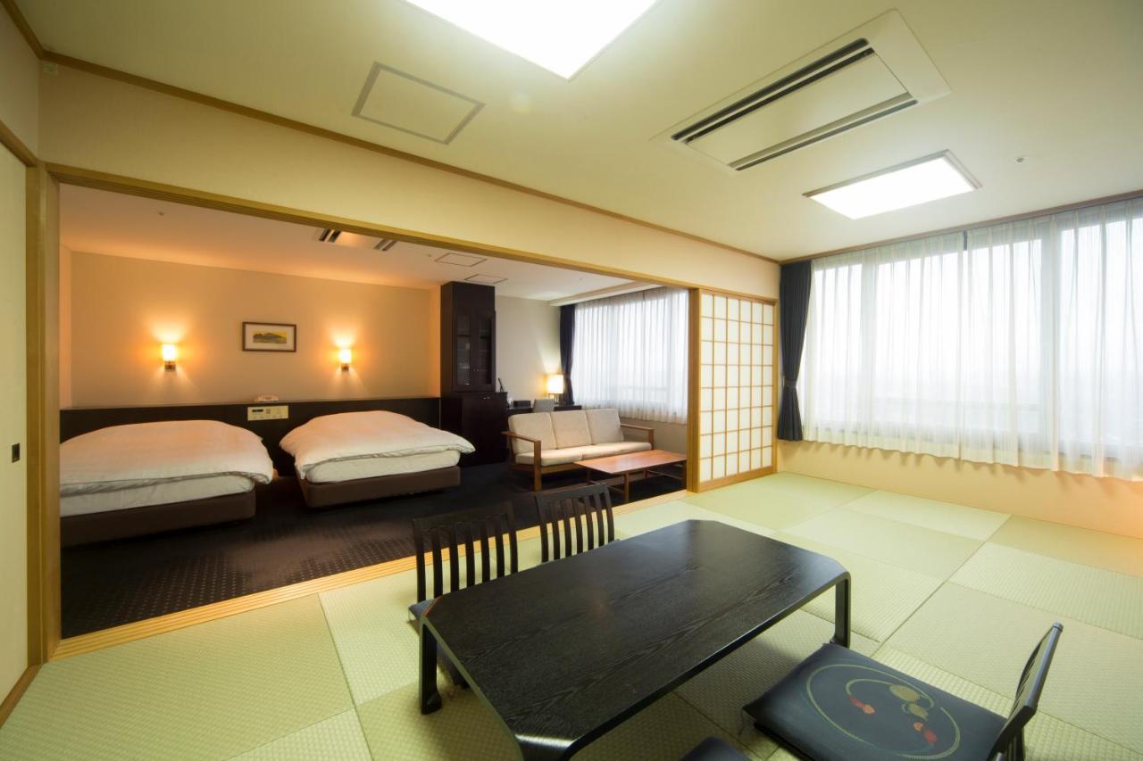 קומאמוטו Kikunan Onsen Yubel Hotel מראה חיצוני תמונה