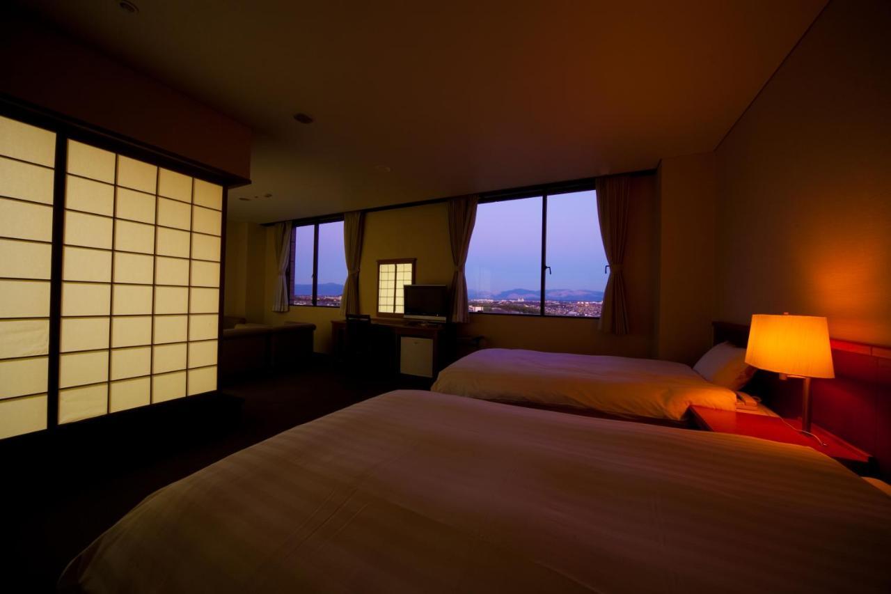 קומאמוטו Kikunan Onsen Yubel Hotel מראה חיצוני תמונה